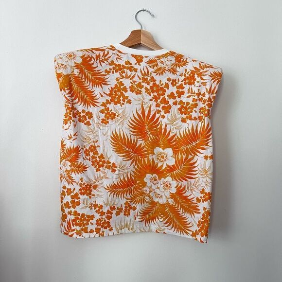 AMUR
Floral Padded-Shoulder T-Shirt - Picture 4 of 7